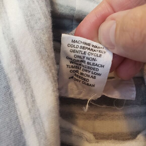 WORKSHOP REPUBLIC Oversized Cowlneck Striped Top - Picture 6 of 7